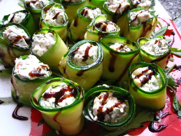 Каннеллони из цуккини с мягким сыром и кедровыми орешками: шаг 6