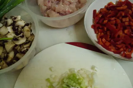 Штрудель с курицей и грибами: шаг 1