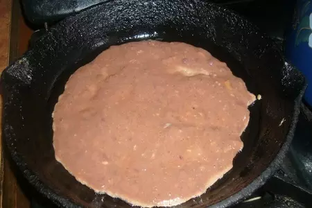 Печёночный тортик с кукурузой и зеленью: шаг 4