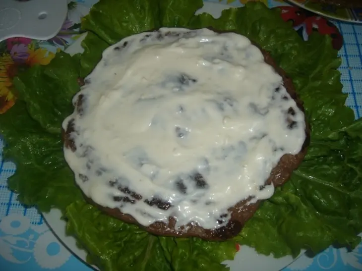 Печёночный тортик с кукурузой и зеленью: шаг 5