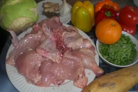 Курочка запечённая с кольраби и овощами: шаг 1