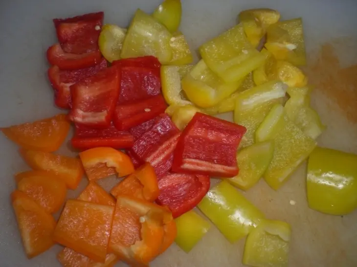 Курочка запечённая с кольраби и овощами: шаг 4