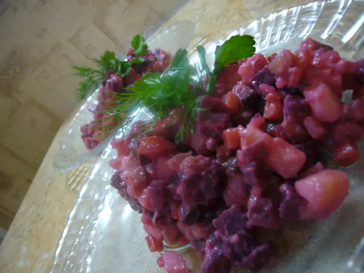 Винегрет с заварным горчичным соусом и селёдкой.: шаг 1