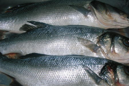Эскабече из сибаса (или рыба по-перуански): шаг 1