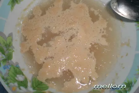 Булочки  на минеральной воде с сыром и паштетом.: шаг 1