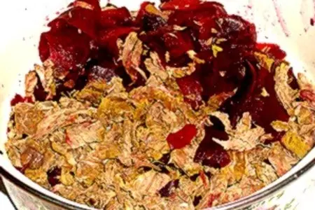 Мясной салат с апельсинами и свеклой: шаг 2
