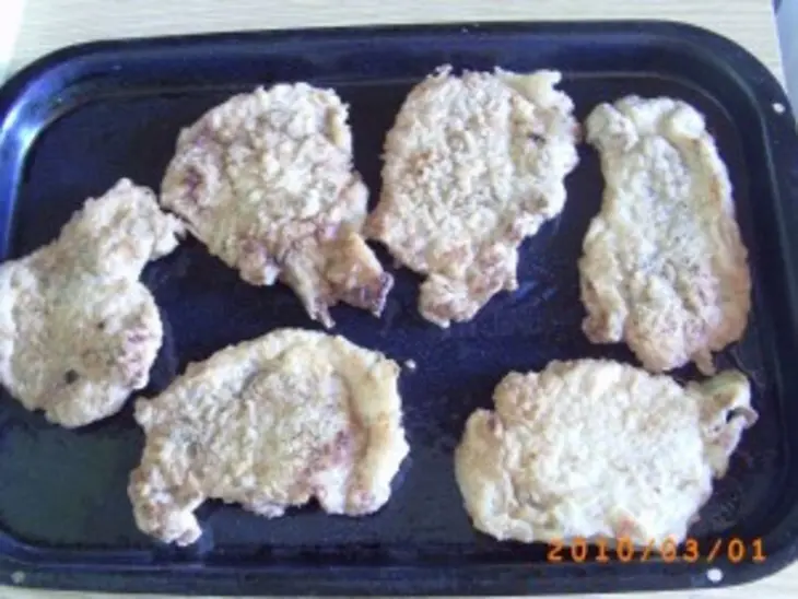Мясо в "грибной шапке": шаг 1
