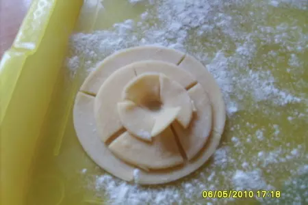 Хворост,,розочки´´: шаг 8