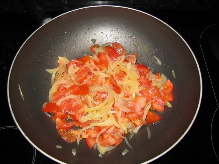 Паста с тунцом (tagliatelle with tuna and sun dried tomatoes): шаг 2