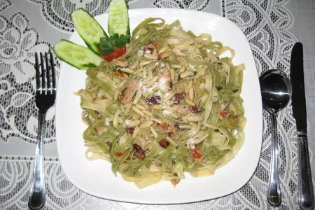 Паста с тунцом (tagliatelle with tuna and sun dried tomatoes): шаг 8