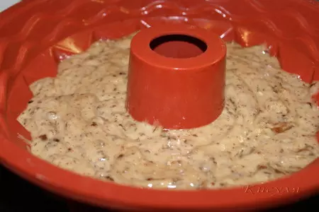 Кекс с бананом, шоколадом, изюмом и финиками: шаг 2