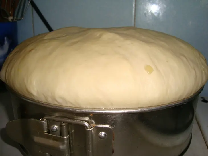 Белый хлебушек с луком: шаг 7