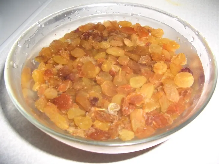Овсяно-ржаная коврижка с изюмом: шаг 1