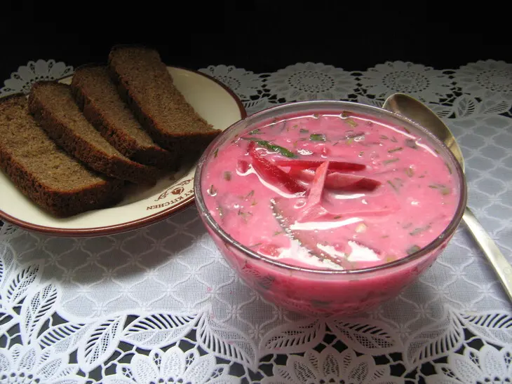 Свекольник холодный с "крабовым" мясом: шаг 4