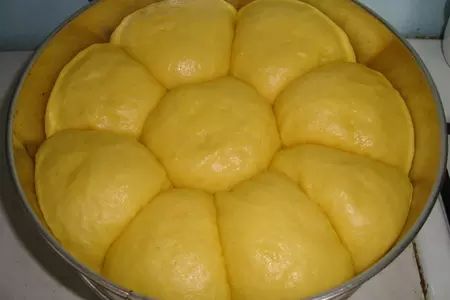 Torta danubio - пирог из булочек с ветчиной и сыром: шаг 5