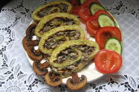 Нежный кабачковый рулет с шампиньонами.: шаг 8