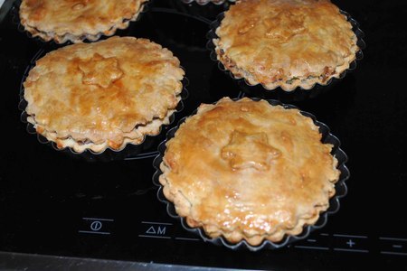 Пирожки с луком и сельдереем: шаг 11