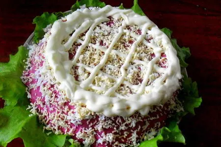 Закусочный селёдочный торт-желе(вариации на тему "селедки под шубой": шаг 8