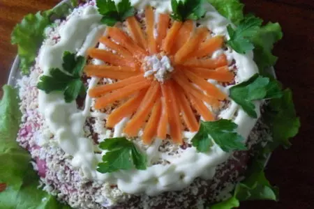 Закусочный селёдочный торт-желе(вариации на тему "селедки под шубой": шаг 11