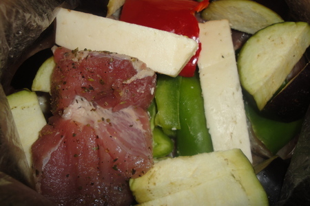 Пряная свинина с овощами и сыром  запечёная в рукаве-рецепт выходного дня: шаг 1