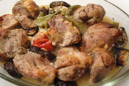 Пряная свинина с овощами и сыром  запечёная в рукаве-рецепт выходного дня: шаг 3