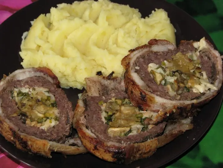 Мясной рулет в одёжке: шаг 9