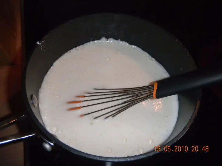 Влажный яблочный пирог с коричной пропиткой: шаг 2