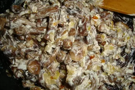 Картофельное лукошко и мясо в сырно-майонезной корочке: шаг 6