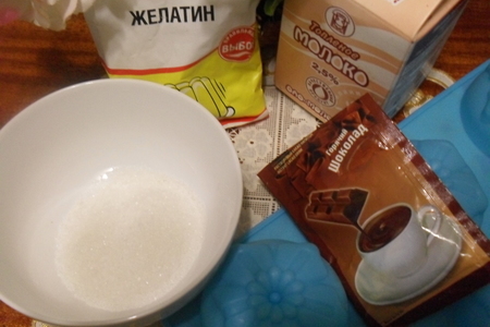 Желе из топлёного молока с шоколадом: шаг 1