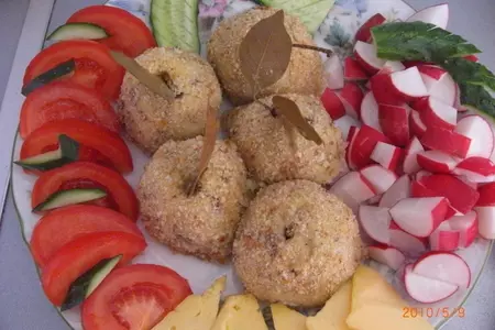Маринованные рёбрышки с "яблоками печёными"...из картофеля с грибами: шаг 1