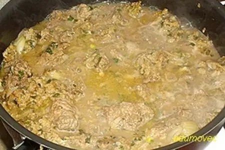 Тушеное мясо в ароматной панировке: шаг 6