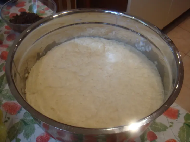 Пасхальные куличи с орехами и апельсиновой цедрой: шаг 1