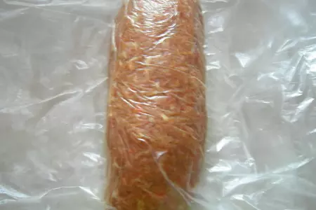 Дешевые вкусные колбаски из мяса и вермишели: шаг 3