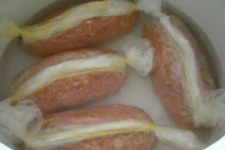 Дешевые вкусные колбаски из мяса и вермишели: шаг 6