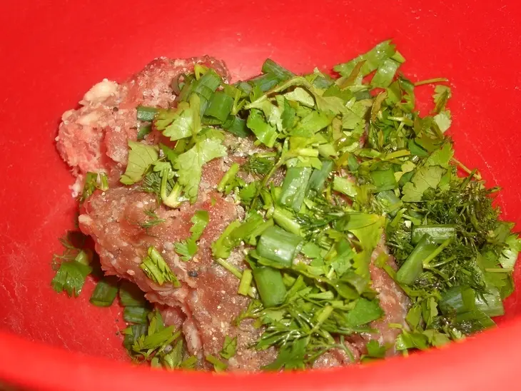 Пирог заливной с мясом и картофелем: шаг 1