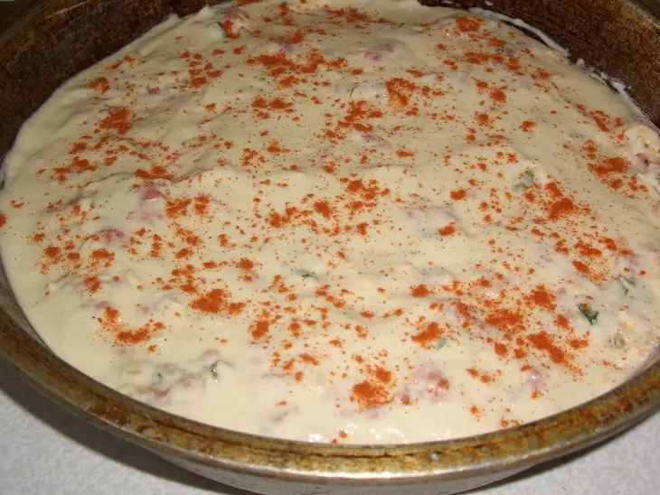 Пирог заливной с мясом и картофелем: шаг 6