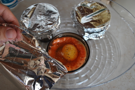 Башенки из форели с яйцом, кремом и икрой: шаг 2