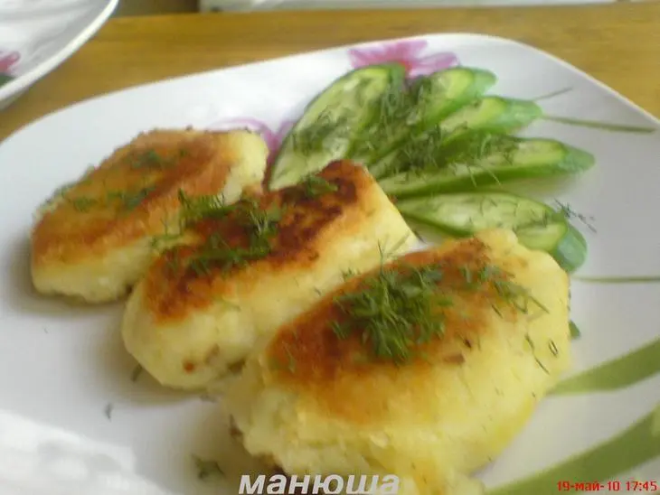 Картофельные зразы со шпротами: шаг 1