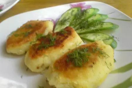 Картофельные зразы со шпротами: шаг 1