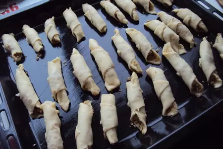 Хрустящие рогалики с орехами: шаг 8