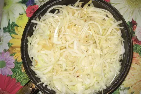 Легкий луковый пирог: шаг 1