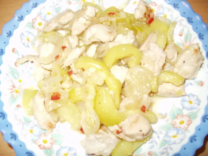 Сотэ из курицы и кабачка: шаг 3