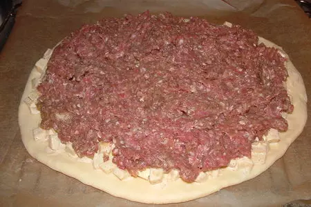 Пирог с картошкой и фаршем: шаг 5
