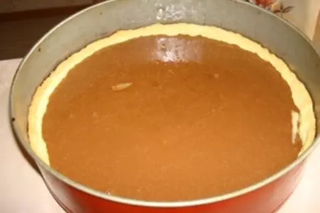 Пирог с грушей под шоколадной карамелью: шаг 5