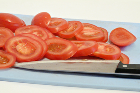 Слоеный пирог с моцареллой и помидорами (очень просто, и очень вкусно!!!): шаг 3
