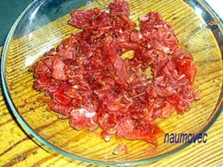 Лепешки с мясом кубдари: шаг 1