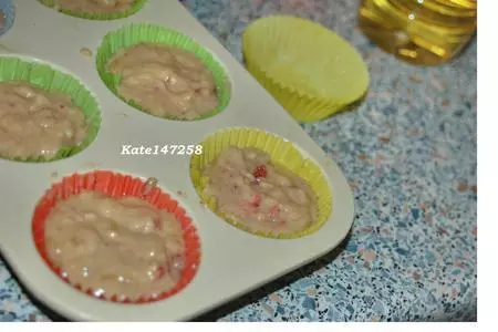 Бананово-клубничные кексики (маффины)_bаnаnа strawberry muffins: шаг 7