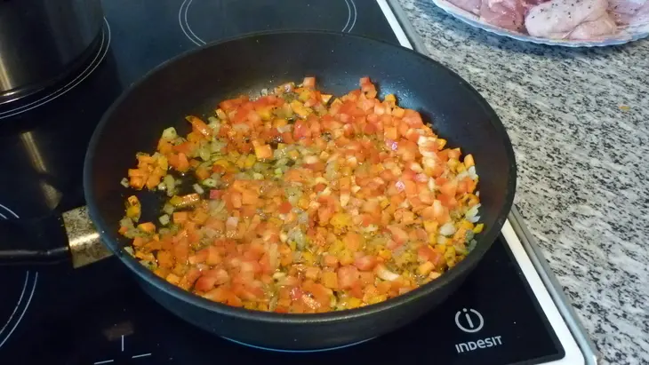 Курица под соусом "молли": шаг 1