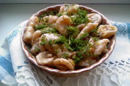 Украинские галушки ( пустышки) с жареным луком и груднинкой: шаг 7
