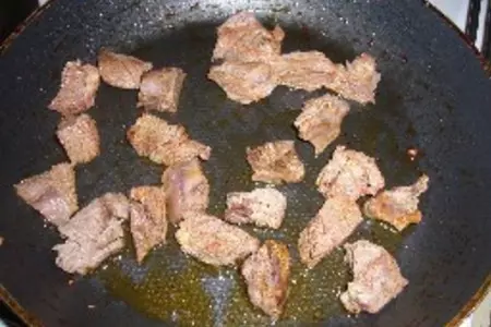 Салат мясной с овощами: шаг 2
